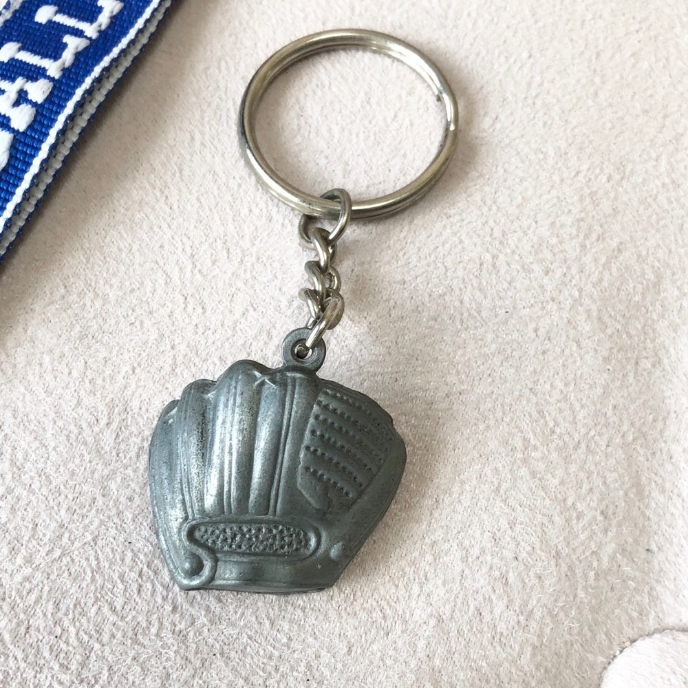 Mets and Baseball Keychain Set - Picture 3 of 5